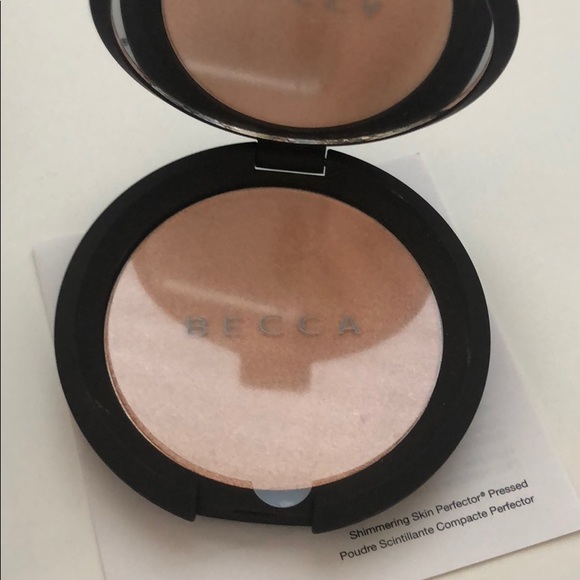 Becca shimmering champagne pop - Picture 2 of 2